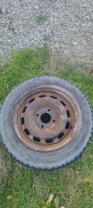 Jante oțel Ford Fiesta cu anvelope de iarnă