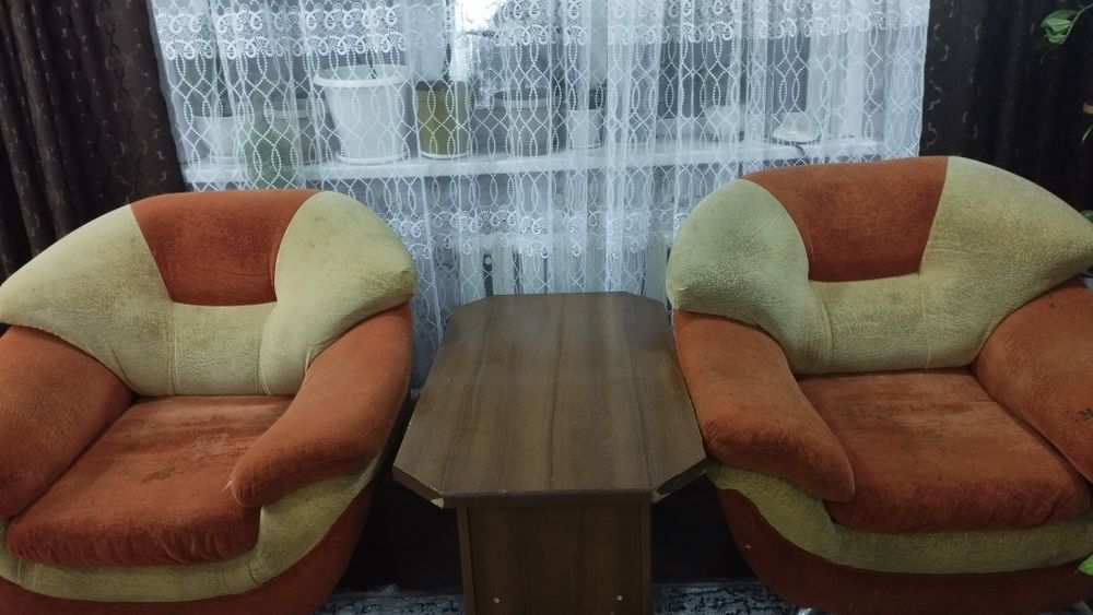 Продам два кресла