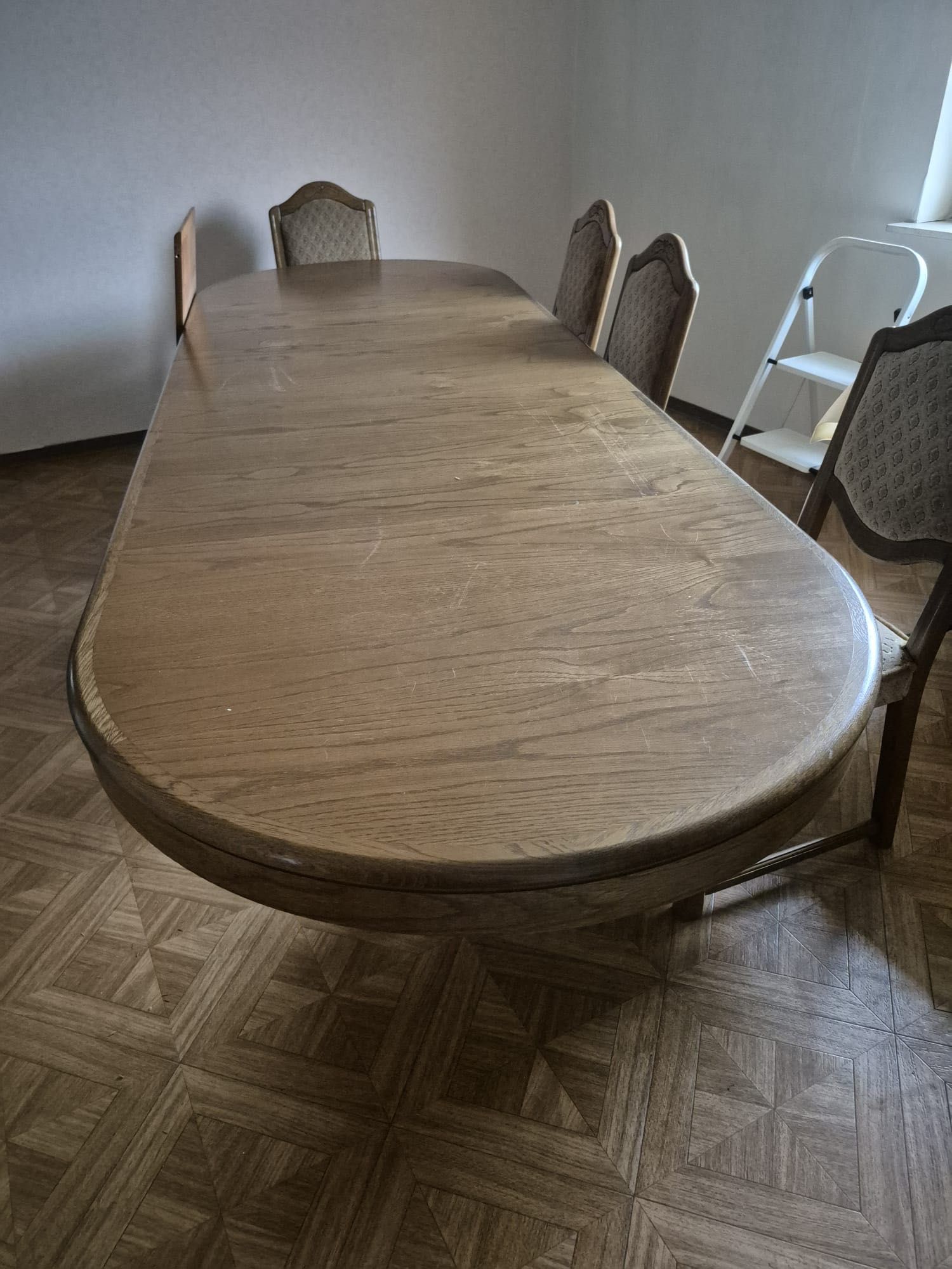 Masă din lemn masiv extensibilă până la 320cm