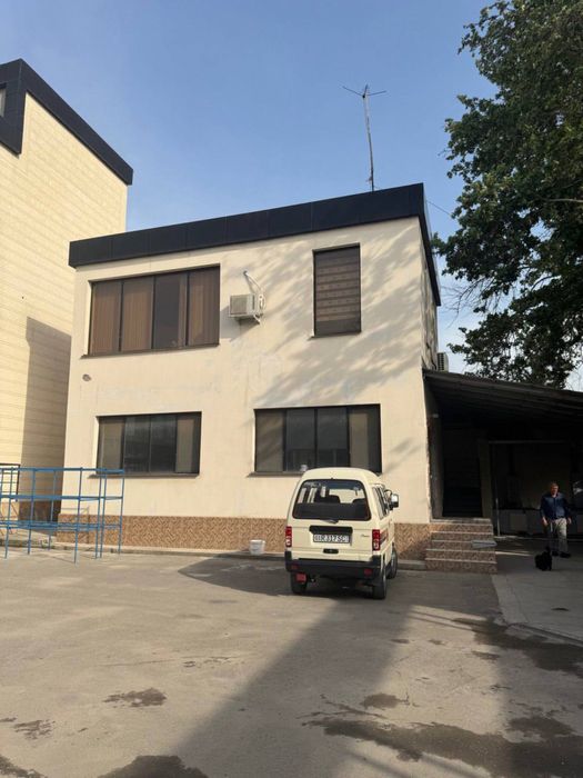 Бектемир Продаётся производственное здание, 32,5 сотки, 3 936м2