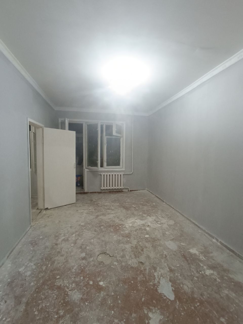 Продаётся квартира 2/2/4 Массив Феруза Мирзо-Улугбекский Район