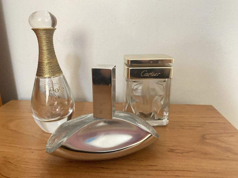 Дамски парфюми шишета