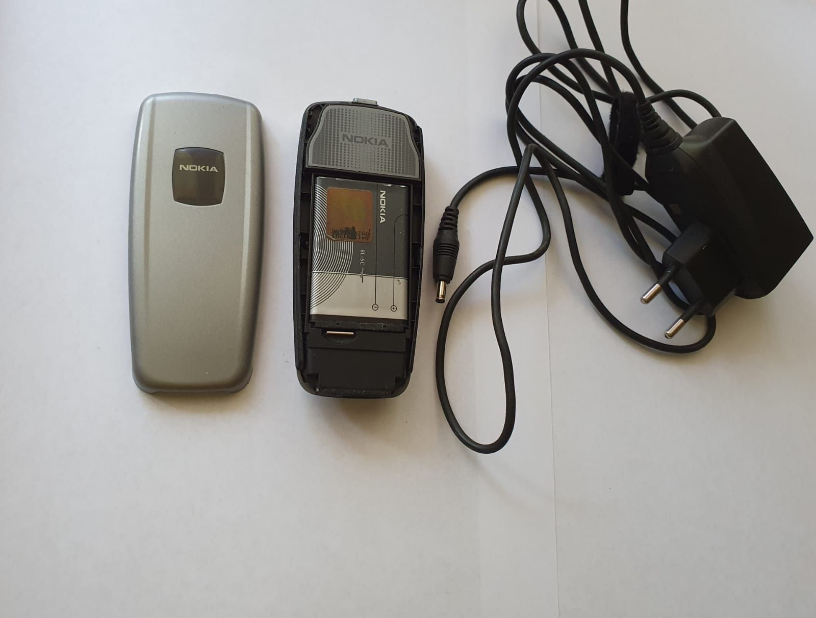 Telefon butoane Nokia 2600 LCD color RH59 necodat liber retea seniori
