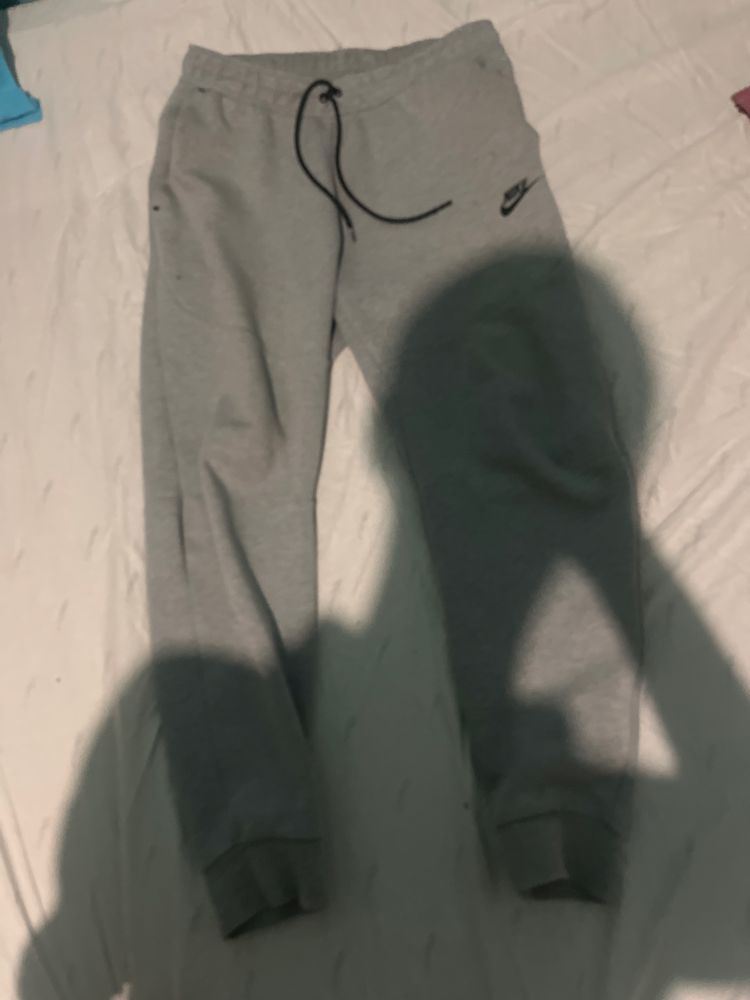 Pantaloni tech gri marime m