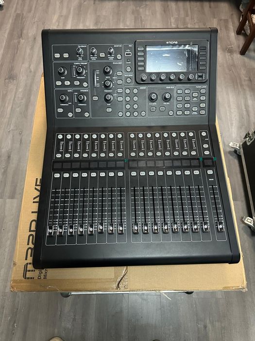 Vand sau schimb Midas M32