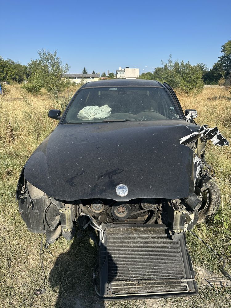 Бмв Е60 523i 2005г на части