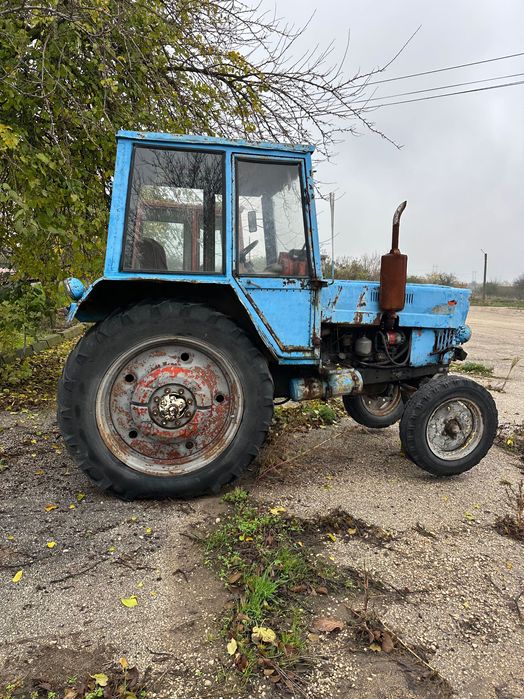Продавам два трактора Булгар