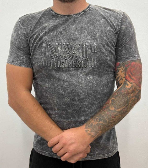 Италиаснки тениски със щампа