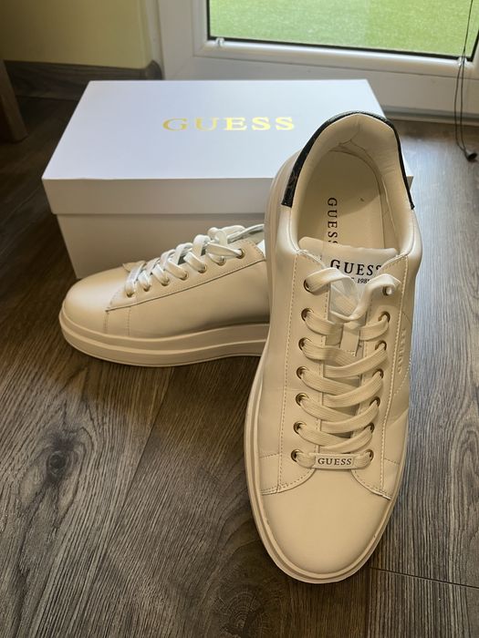 Маратонки   Guess