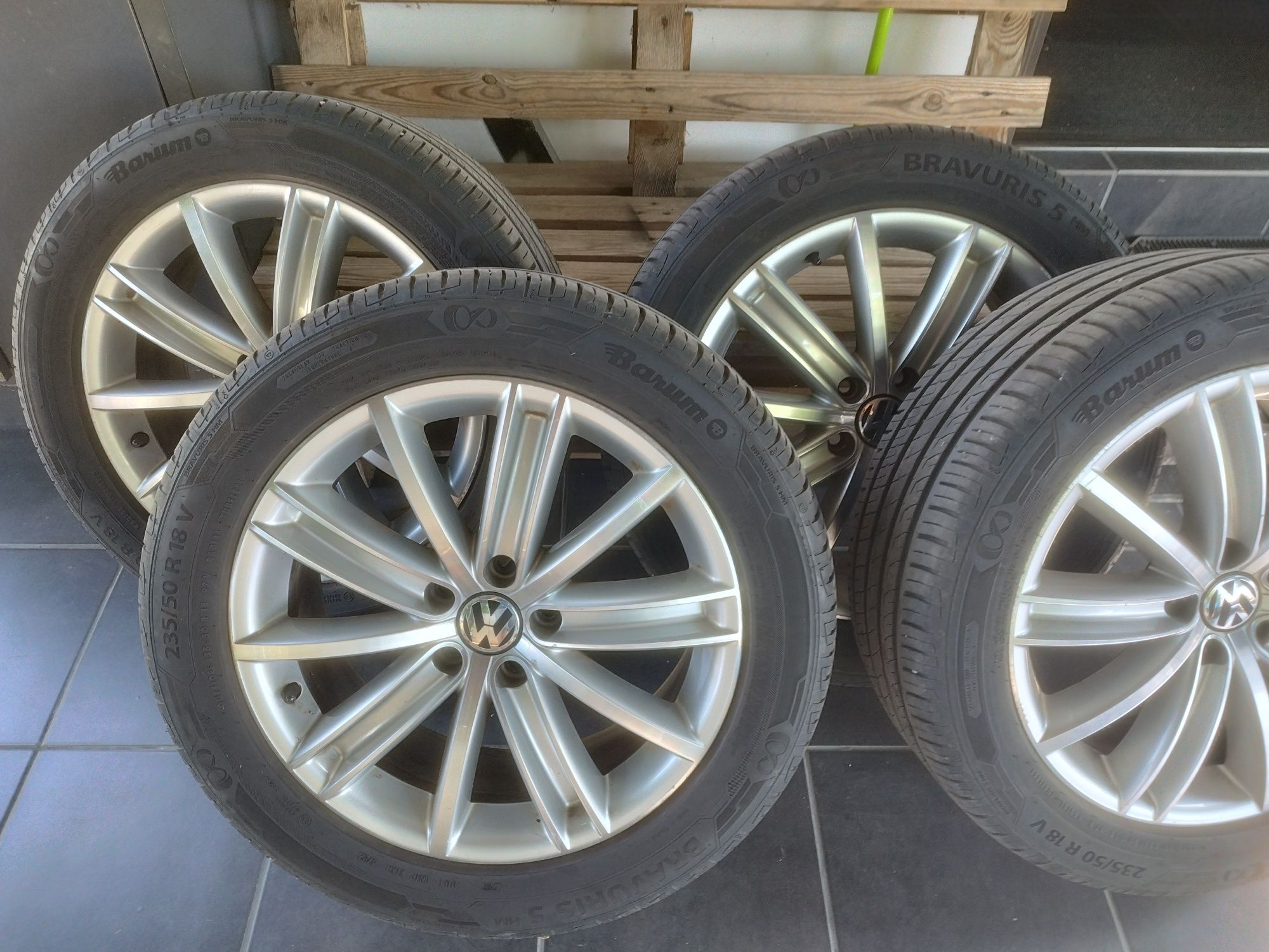 235/50/18 фолксваген тигуан и други vw Tiguan