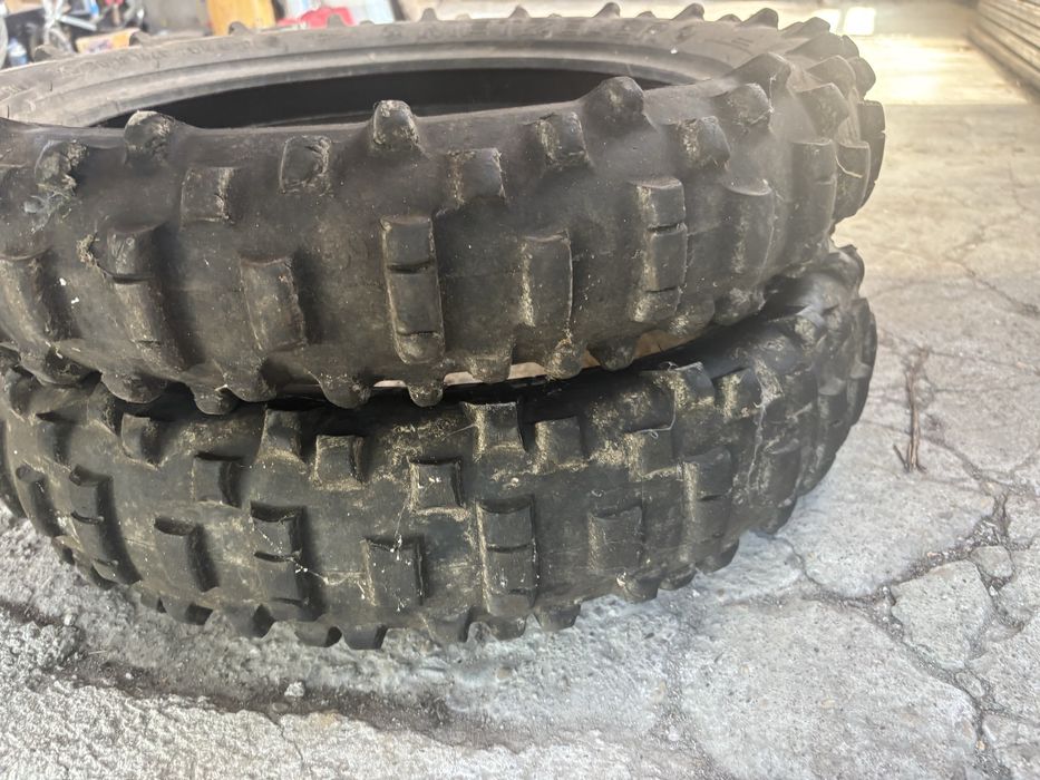 Vand 2 cauciucuri 140-80-18