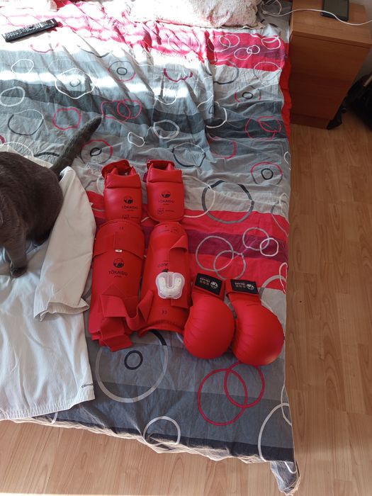 Кимоно Adidas  със всичко на снимката