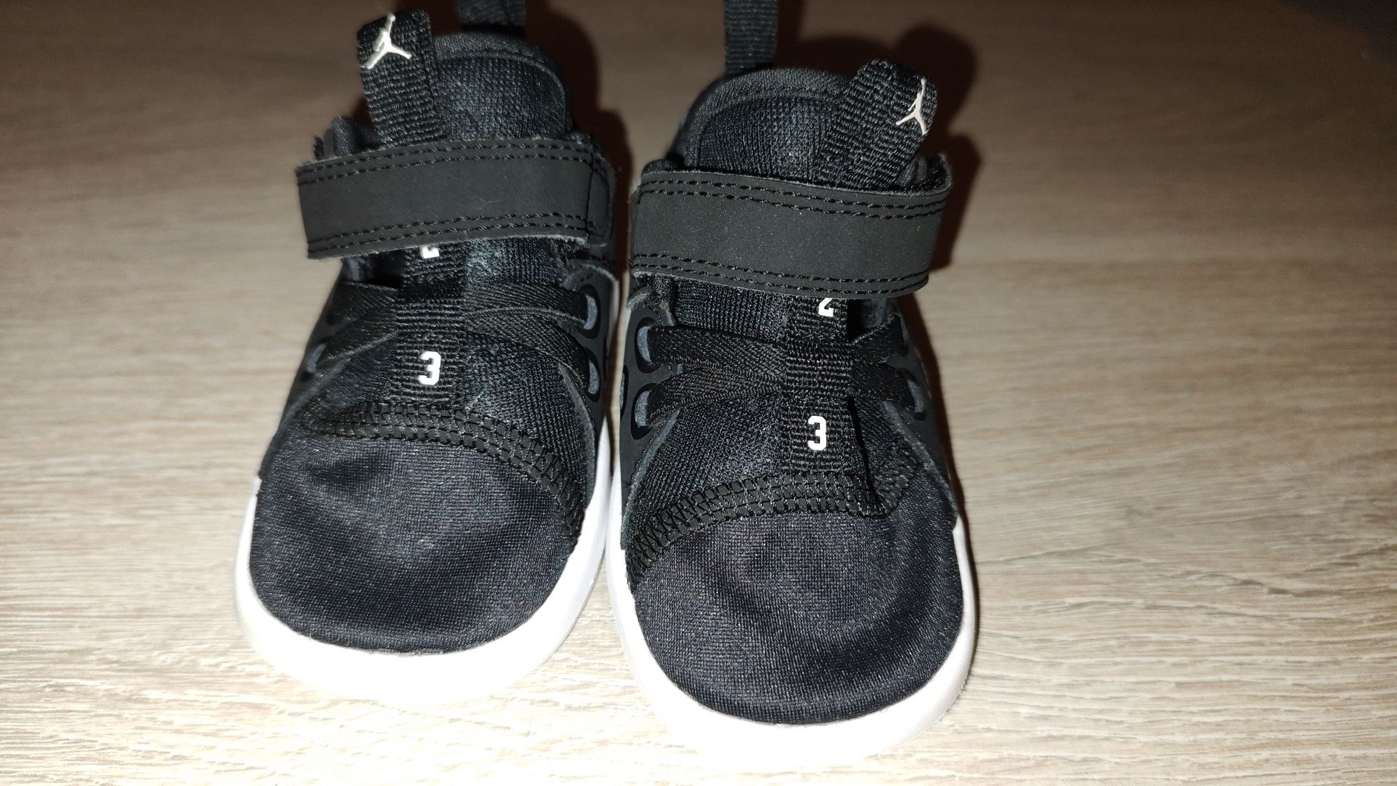Pantofi sport bebelus