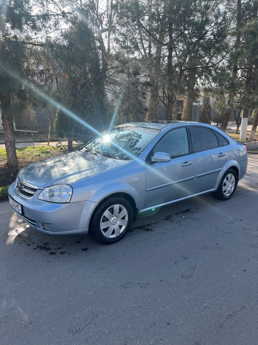 Продаю  Ласетти  автомат  делфин