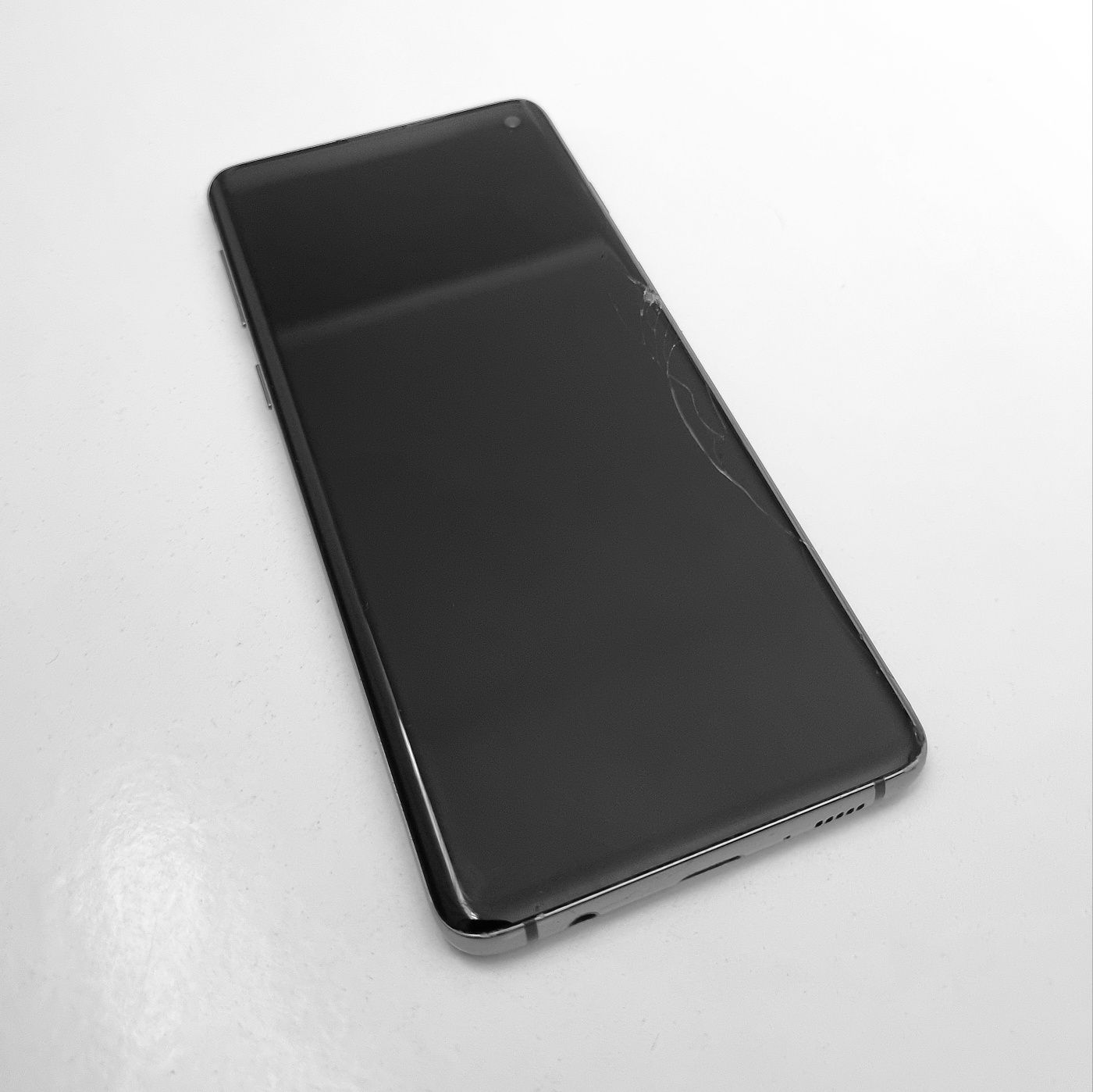 Vand/schimb Samsung S10 ecran nefunctional