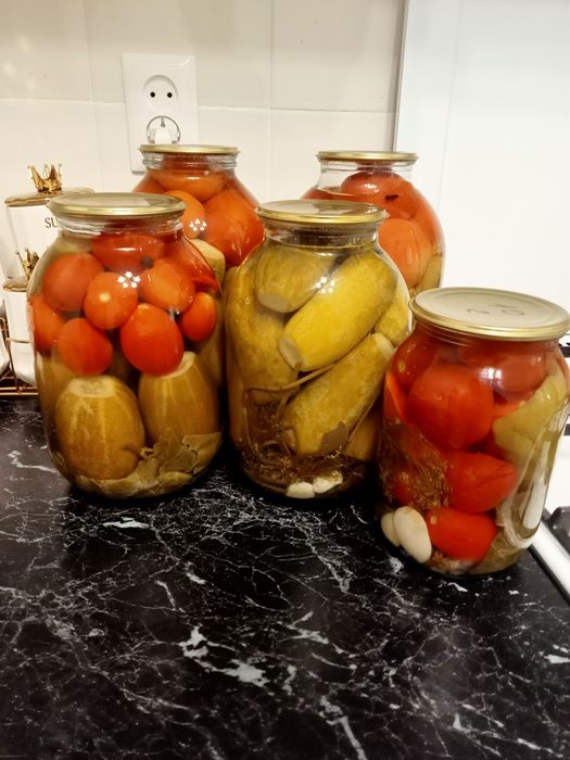 Домашний соленный огурцы, помидоры   продам