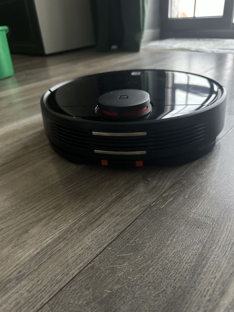 Продам робот пылесос Xiaomi