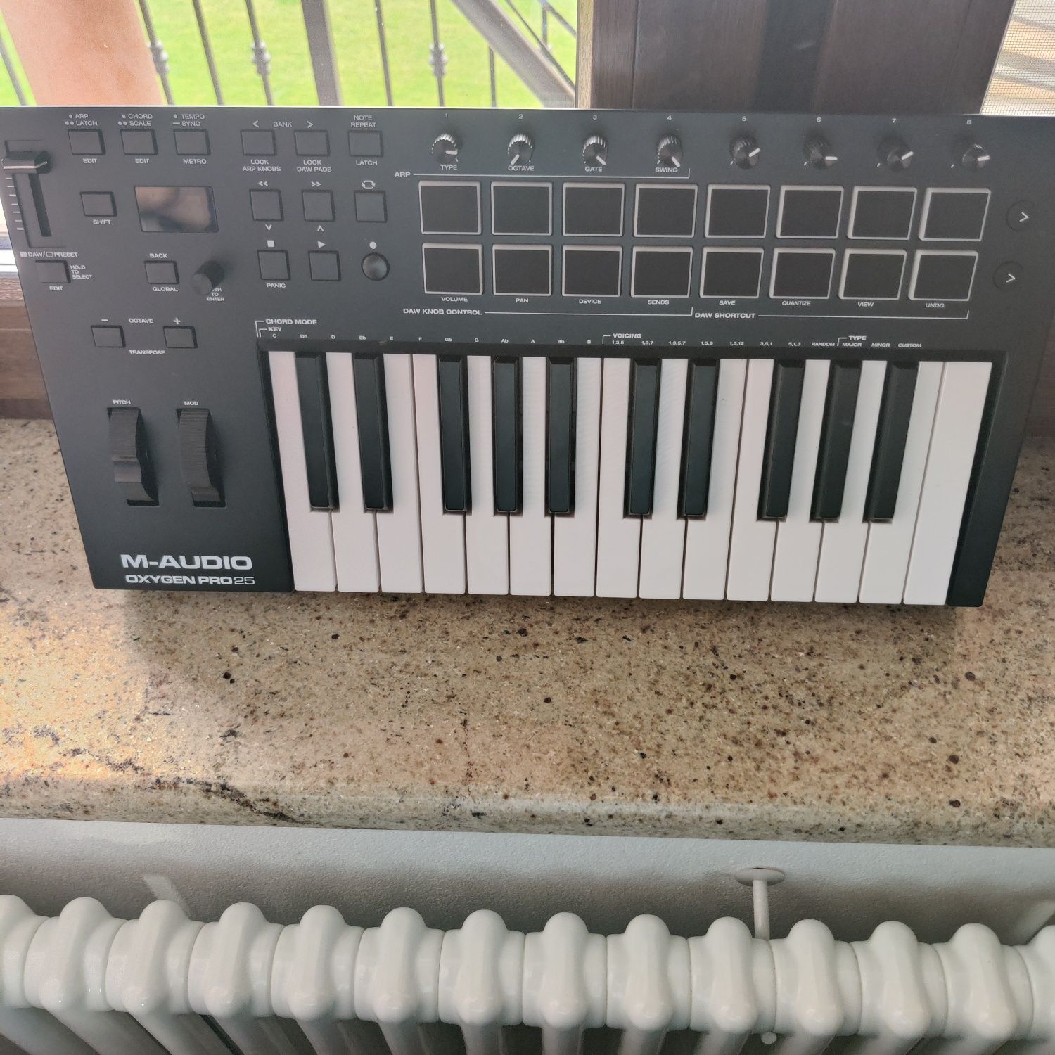 Midi keyboard 25 clape