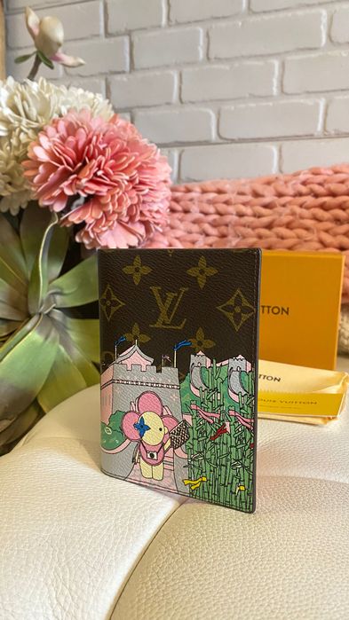 Cardholder passport Lv паспорт холдер документи