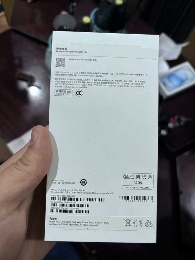 Продаю IPHONE 15 128 gb