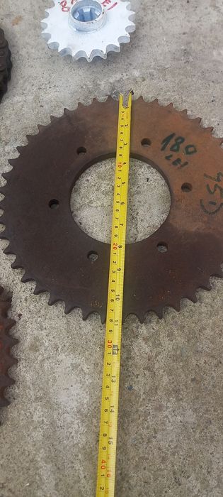 pinion 12b / lant pinion troliu balotiera utilaj