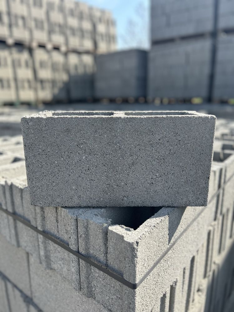 Producem si vindem boltari beton