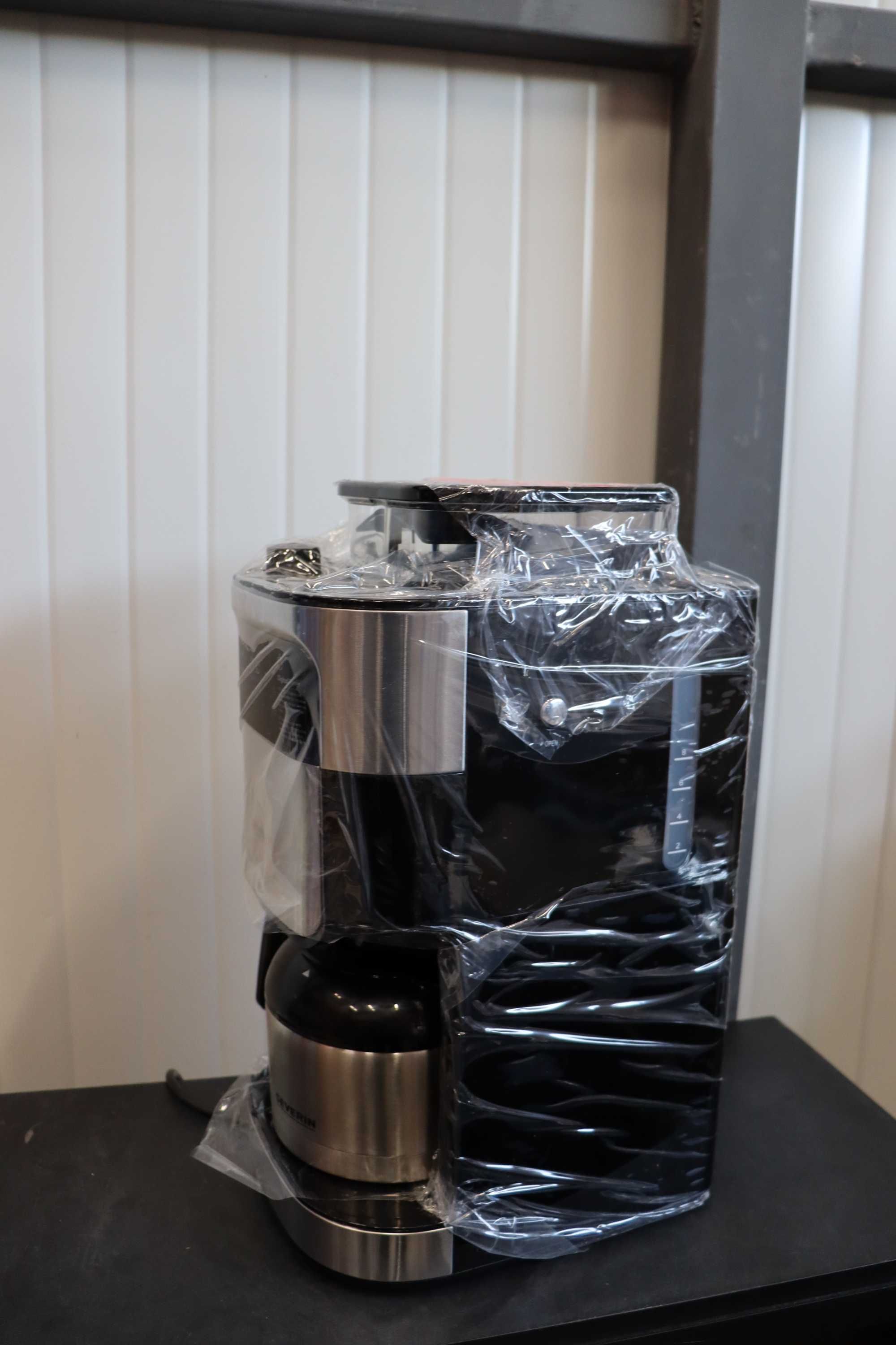 Шварц Кафемашина Severin, KA 4814, 1000W, 1.25L, 8 чаши С ДЕФЕКТ