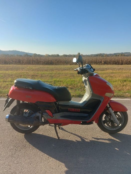 Vand scuter yamaha versity300