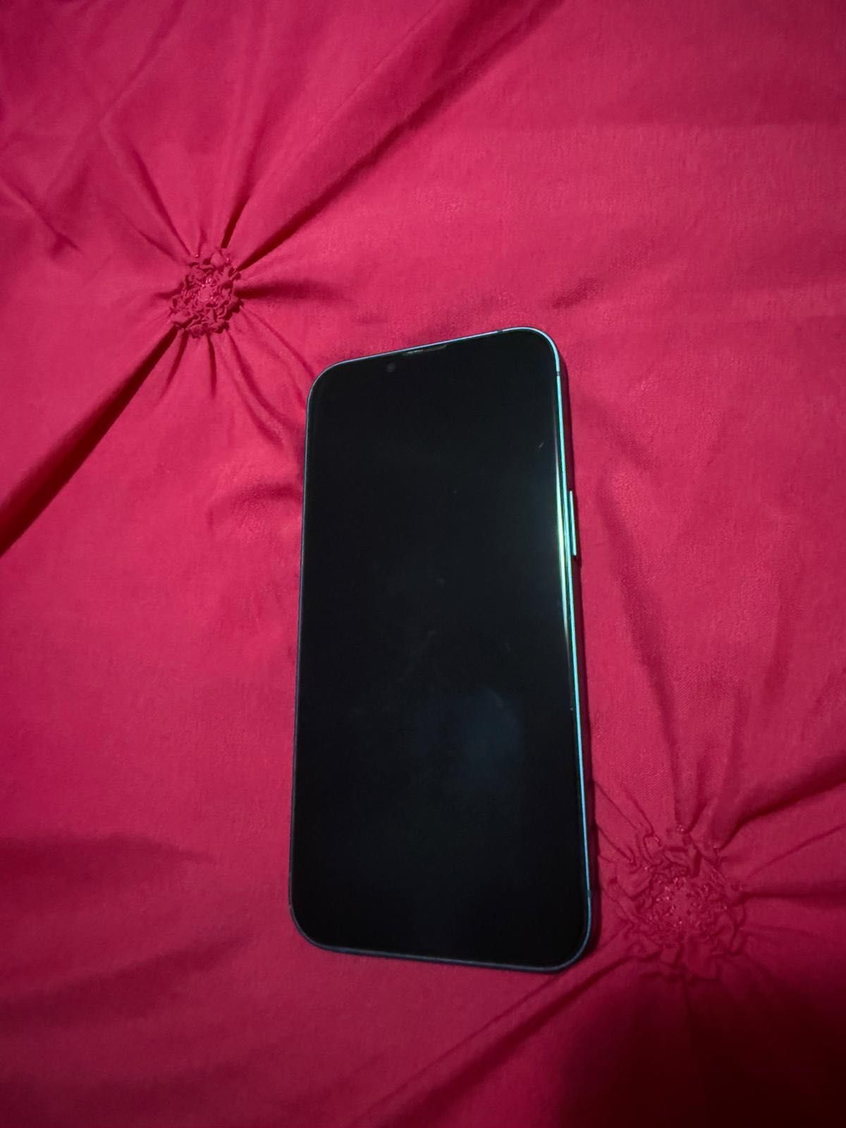 Vând iPhone 13 blue