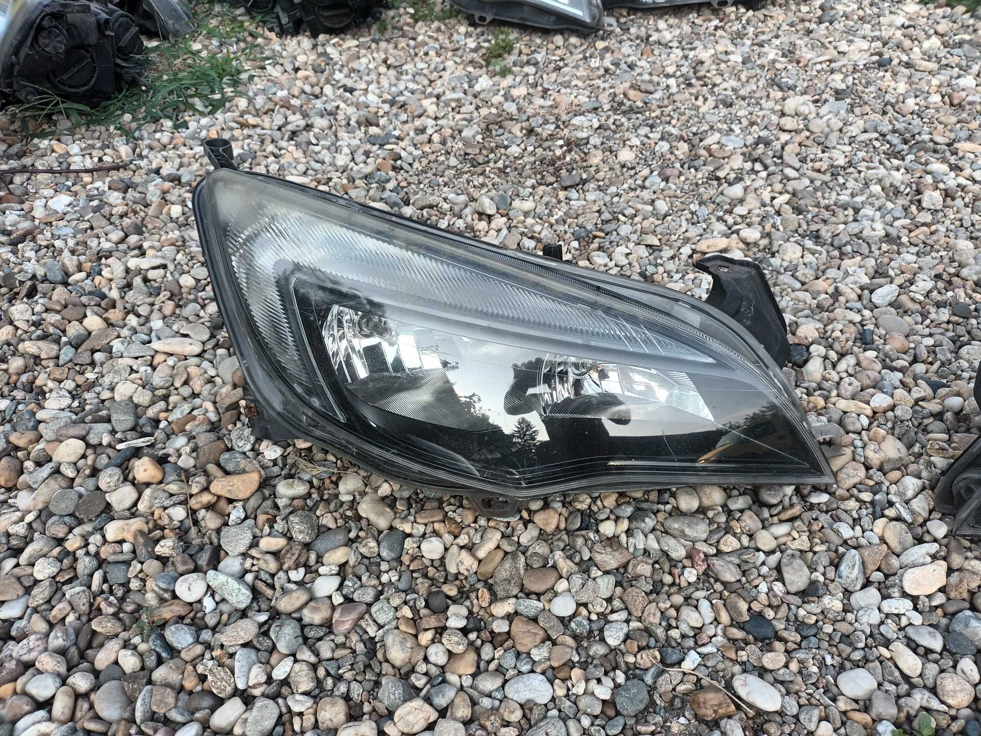 ляв и десен черен фар за опел астра ж 2009 - 2015 OPEL ASTRA J