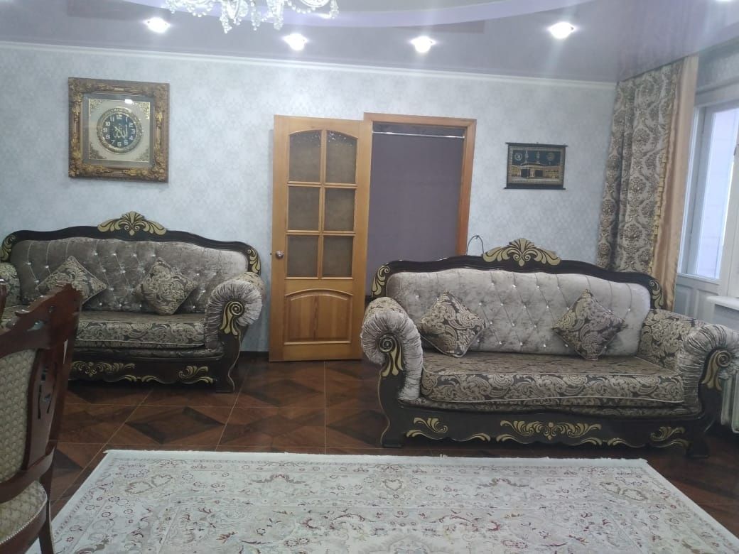 Продам 2 дивана в отл состоянии