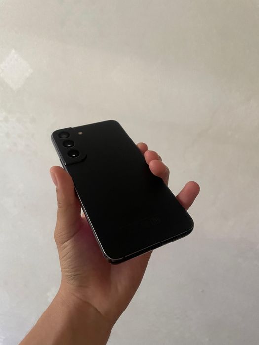 samsung s22 8/128 gb 
Динамик верх низ работает
Камера передняя задняя