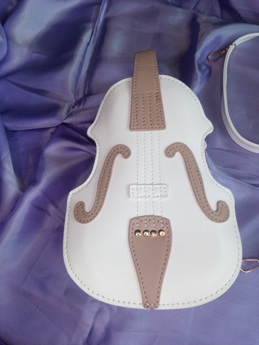 Дамска кожена чанта Китара