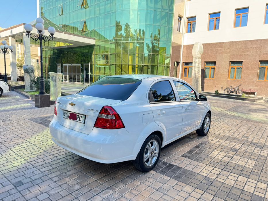 Neksiya 3 sotiladi avtamat 4