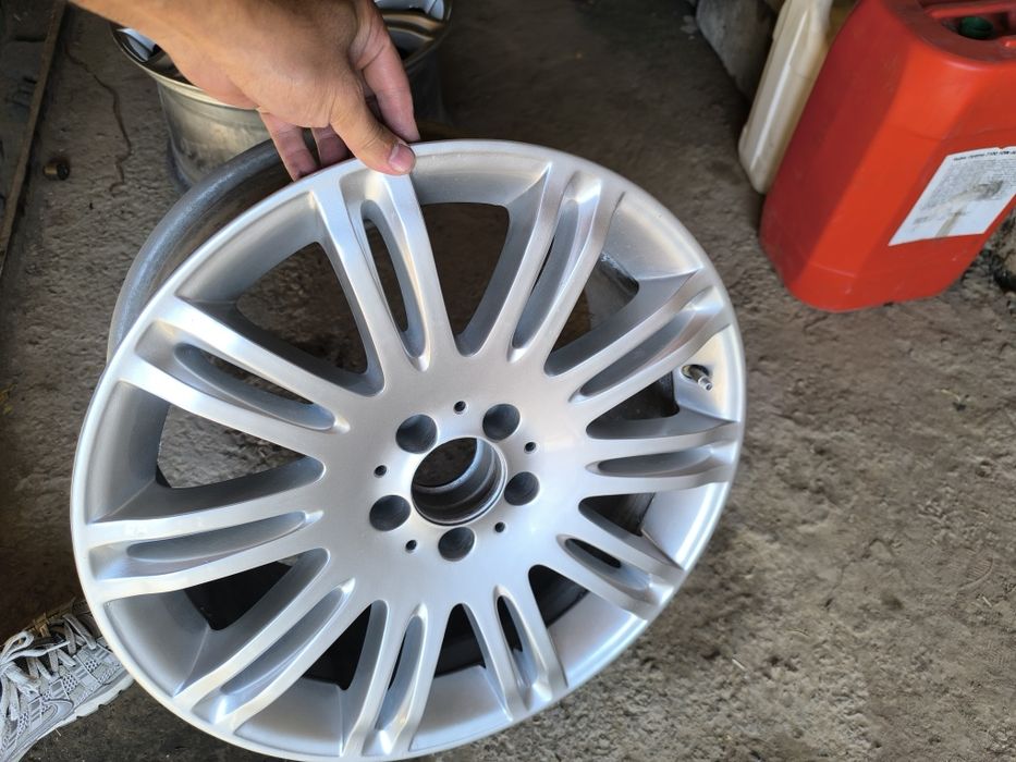 Amg multi spoke R 18