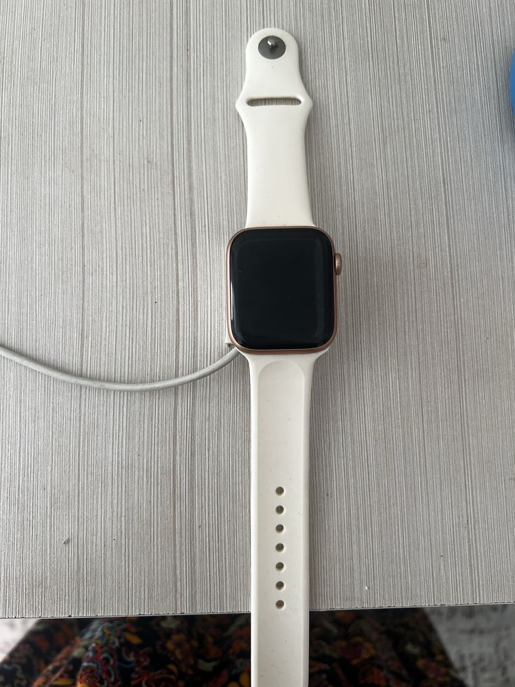 Смарт часы Apple Watch