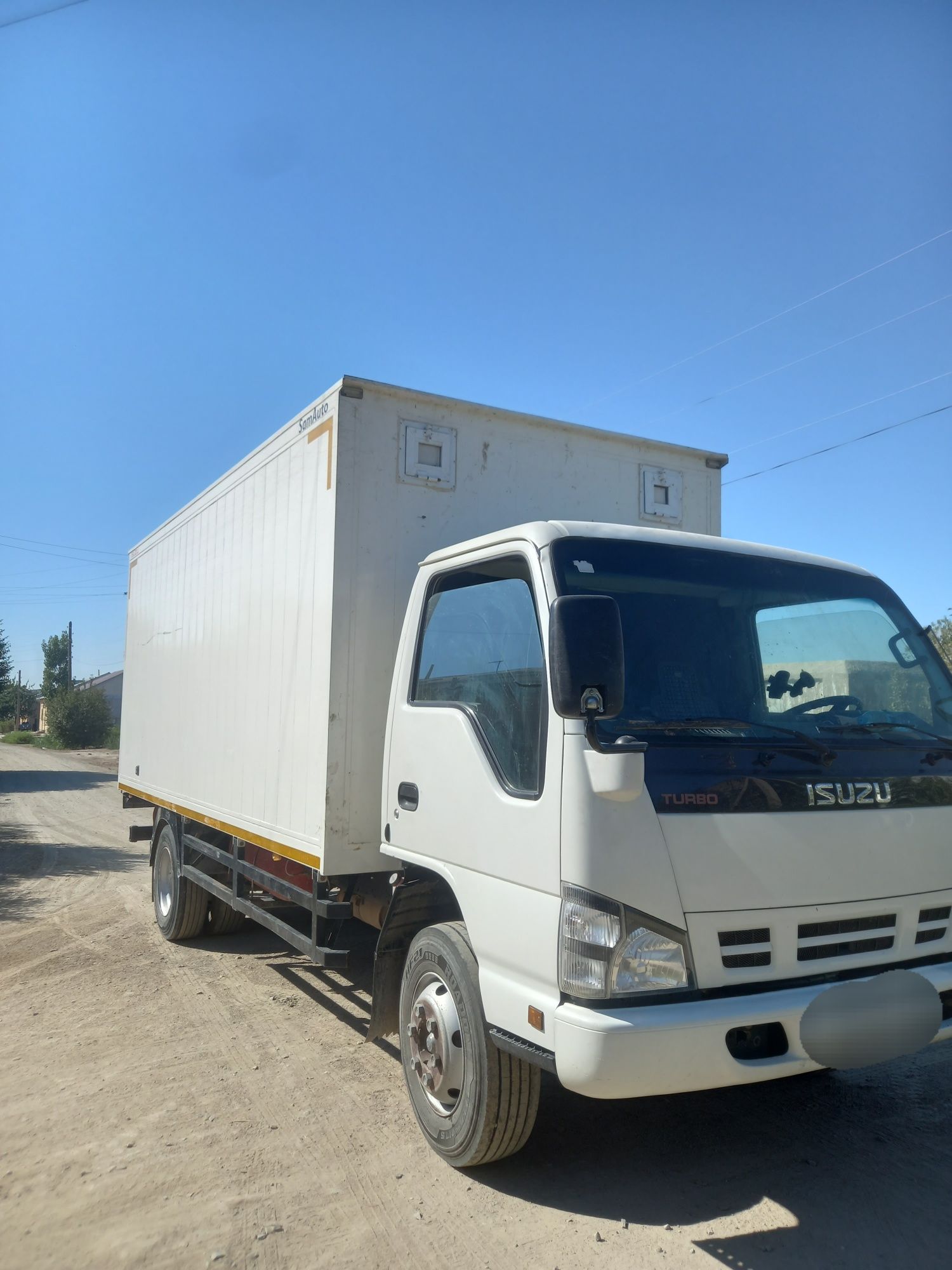 Isuzu bortavoy sotiladi