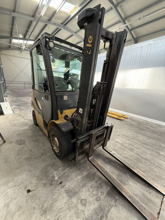 Motostivuitor 2,5t cabina inchisa 2010 GPL