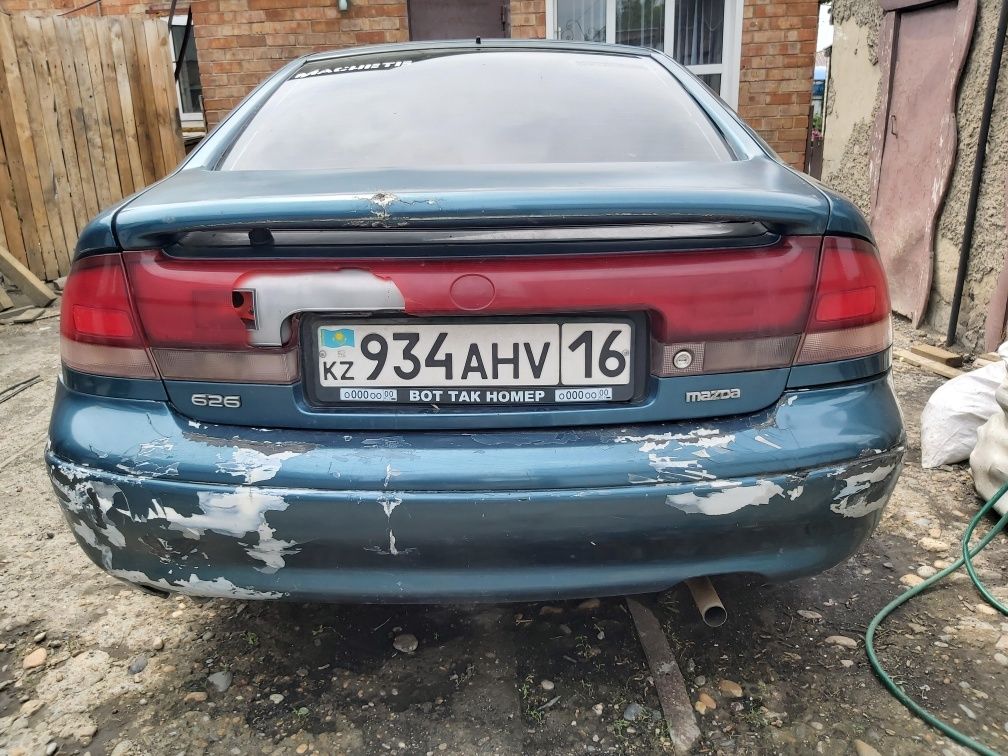 Mazda 626 (Cronos)
