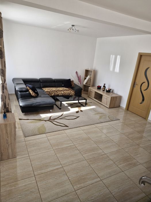 Direct Proprietar inchiriez casa 4 camere Joita Bacu