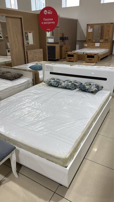 Продается спальный гарнитур