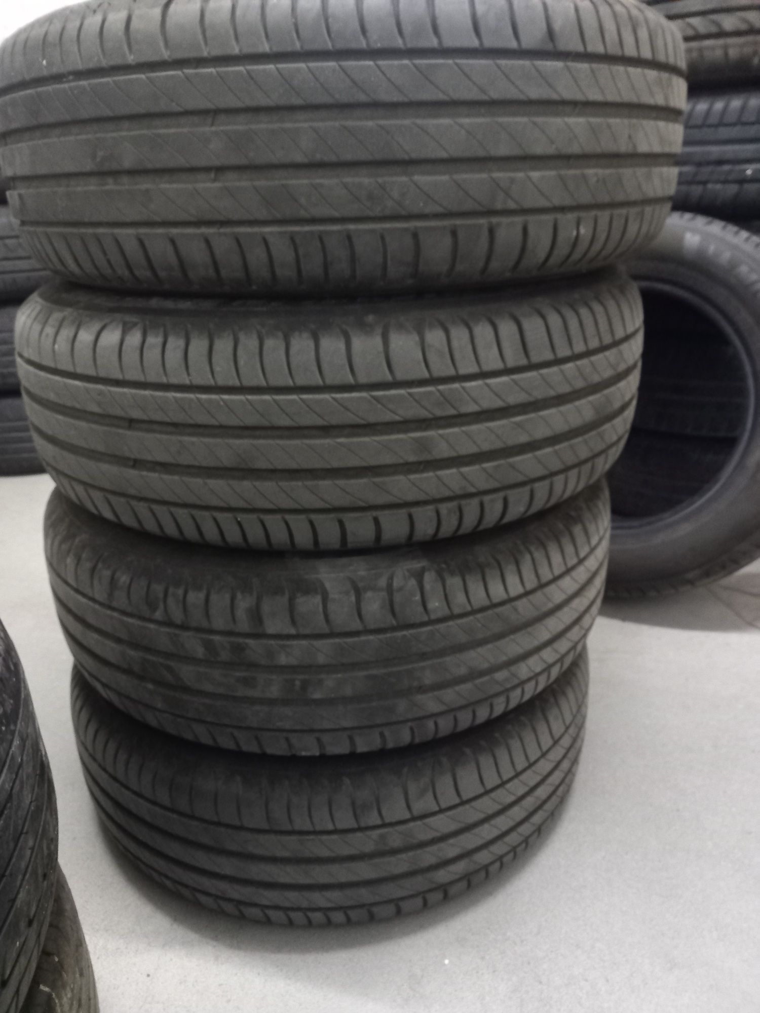 4 броя гуми  michelin 1922 с джанти 195 65 15