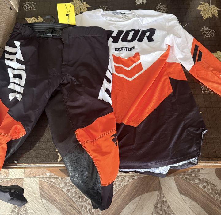 Costume Enduro Noi(d abia desigiliate)