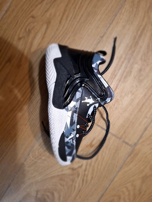 Ghete noi , tip baschet , mărimea 34