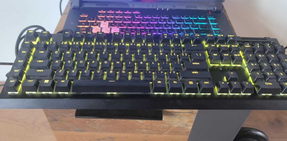 Razer blackwidow v4