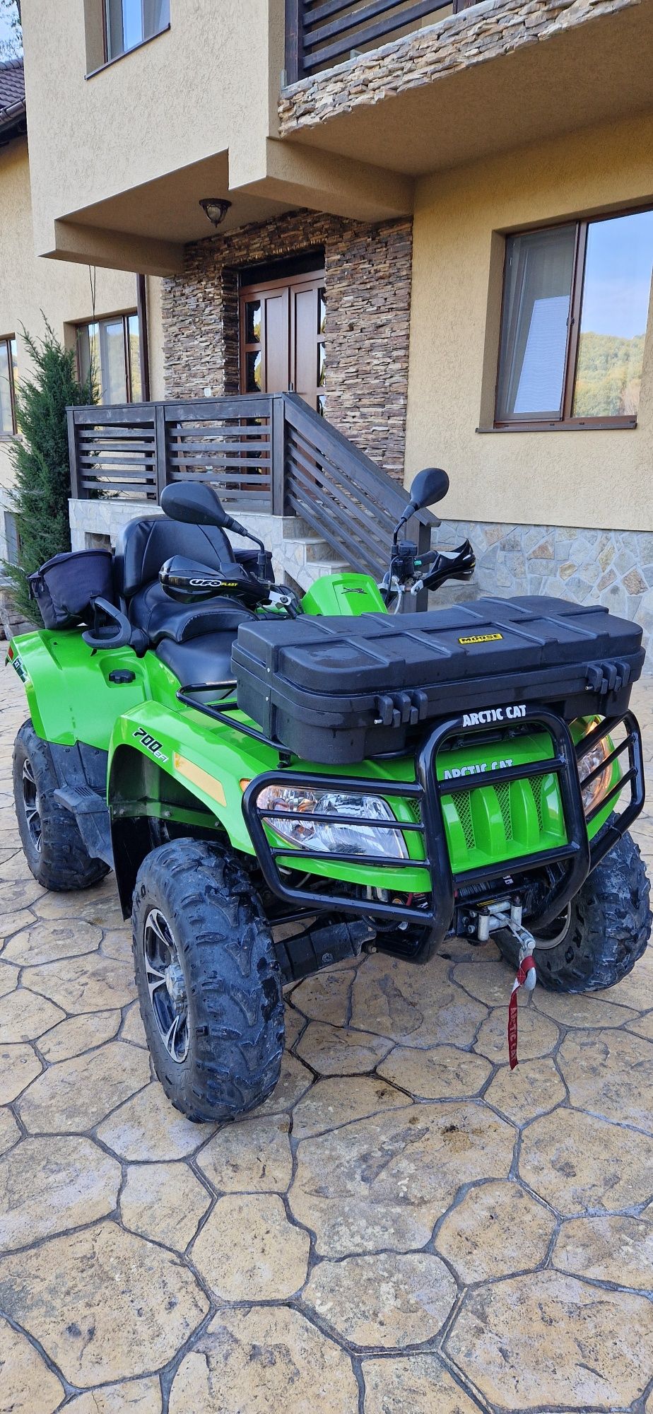 ATV  Artic Cat 700, cu servo
