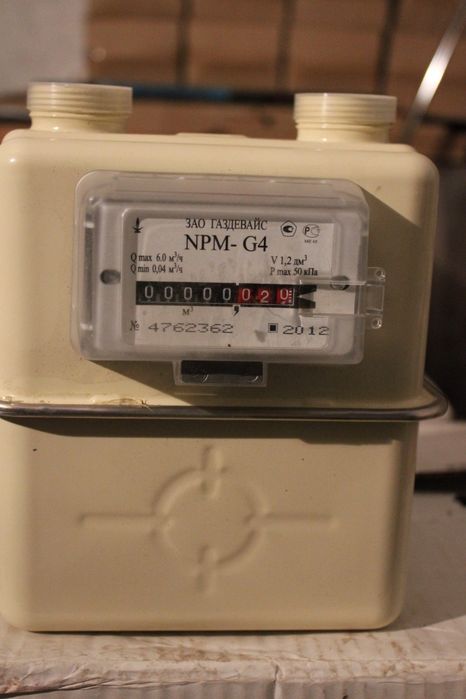 счетчик газовый NPM- G4, вход слева на право.