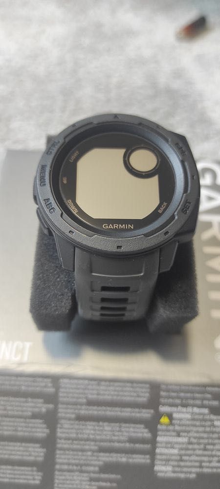 Garmin Instinct / Смарт часовник Гармин Инстинкт