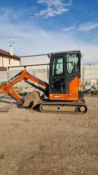 Inchirieri miniexcavator