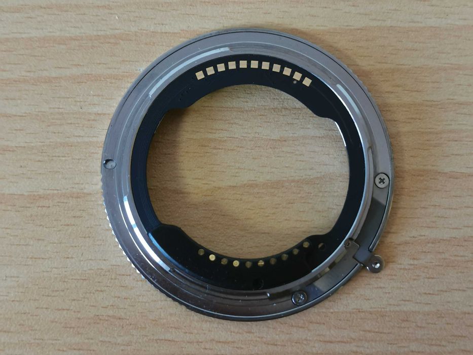 Techart TZE-01 адаптер с автофокус за Sony E обективи към Nikon Z